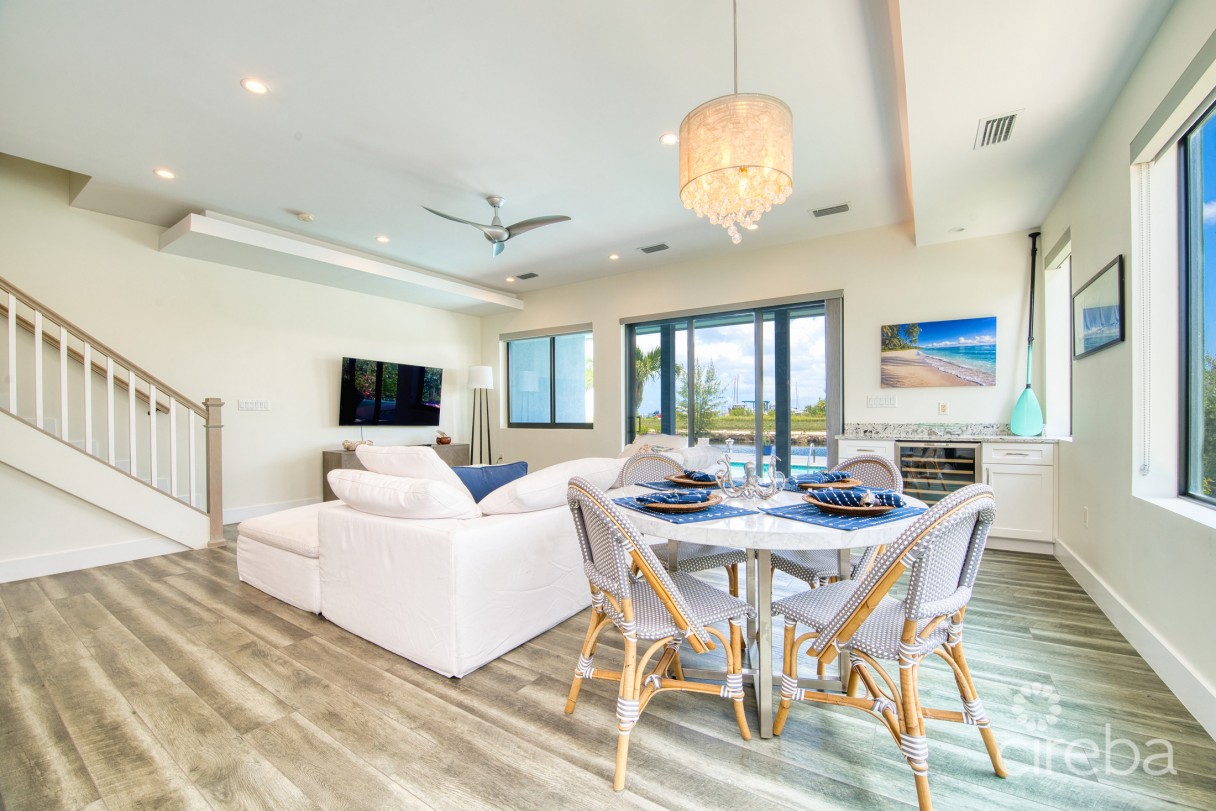 Large Seahaven 2 Bed With Pool - Oceanview And Canal Front - Image 7