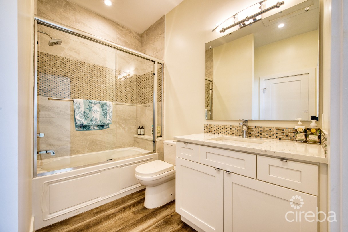 Large Seahaven 2 Bed With Pool - Oceanview And Canal Front - Image 16