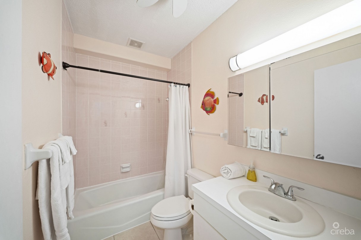 Coral Bay Village #5 - Beachfront Condo - Image 4