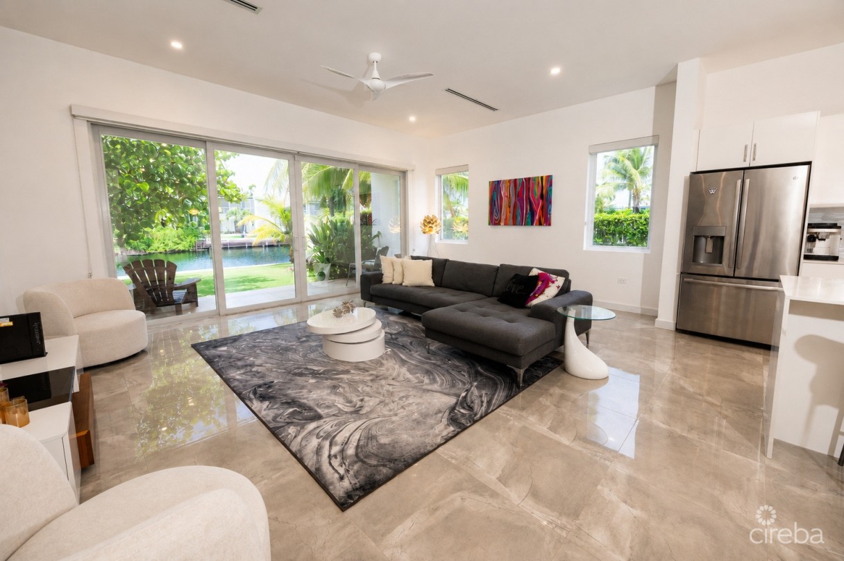 Twenty40 #16 Luxury Canalfront End Unit Townhome - Image 3