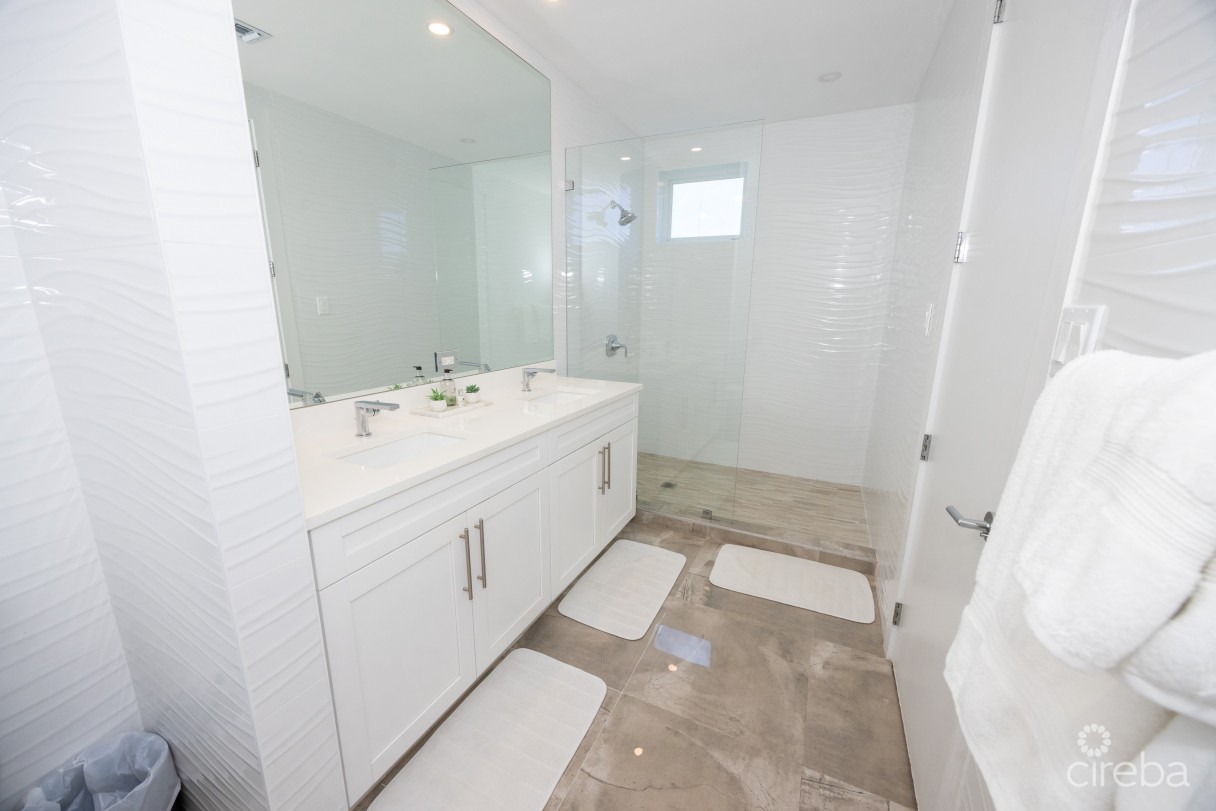 Twenty40 #16 Luxury Canalfront End Unit Townhome - Image 8