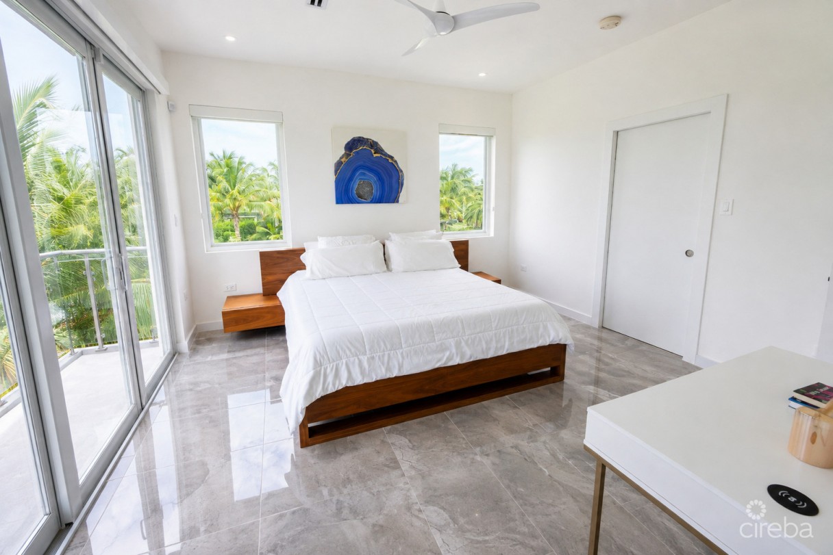 Twenty40 #16 Luxury Canalfront End Unit Townhome - Image 6