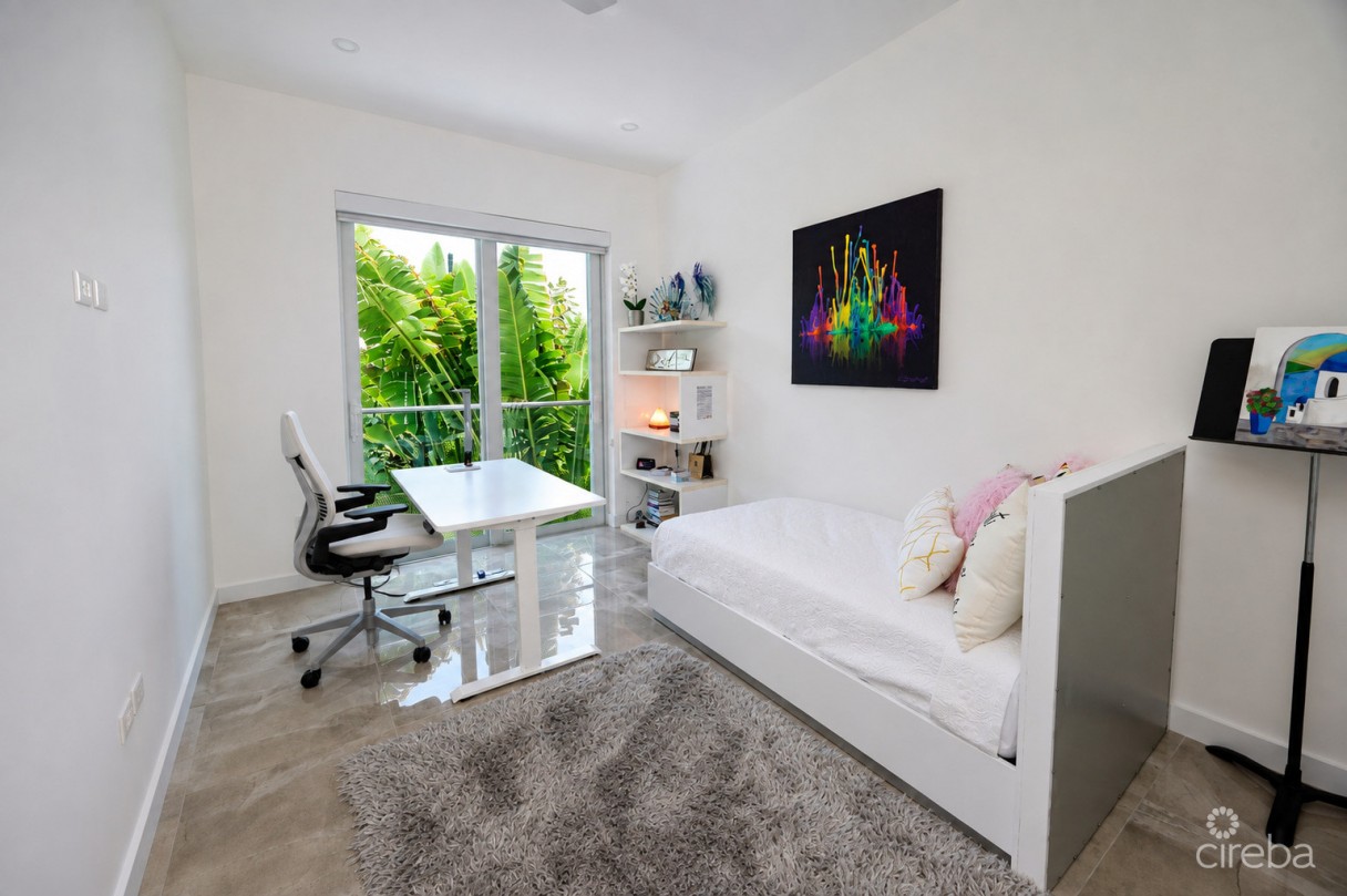 Twenty40 #16 Luxury Canalfront End Unit Townhome - Image 13