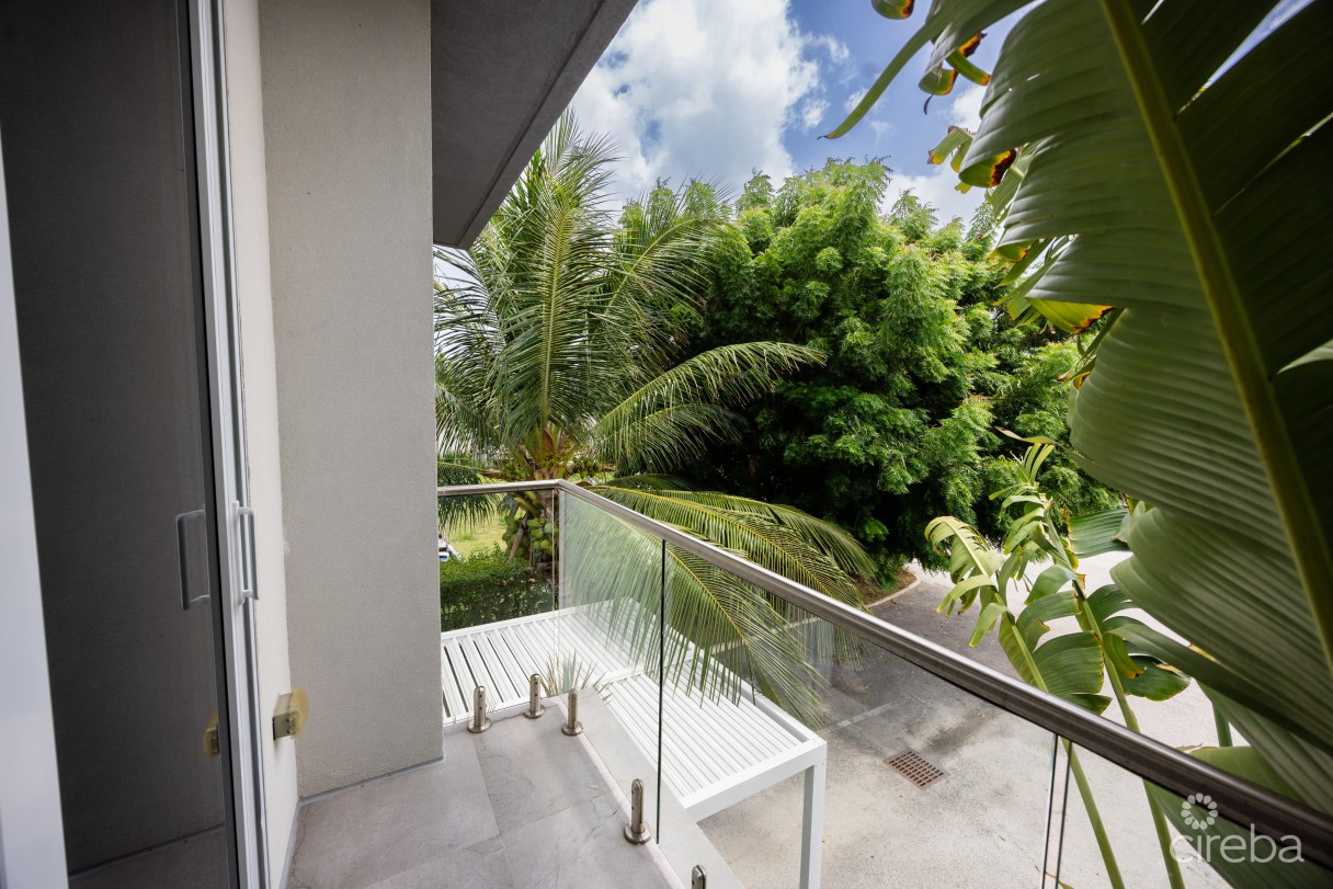 Twenty40 #16 Luxury Canalfront End Unit Townhome - Image 14