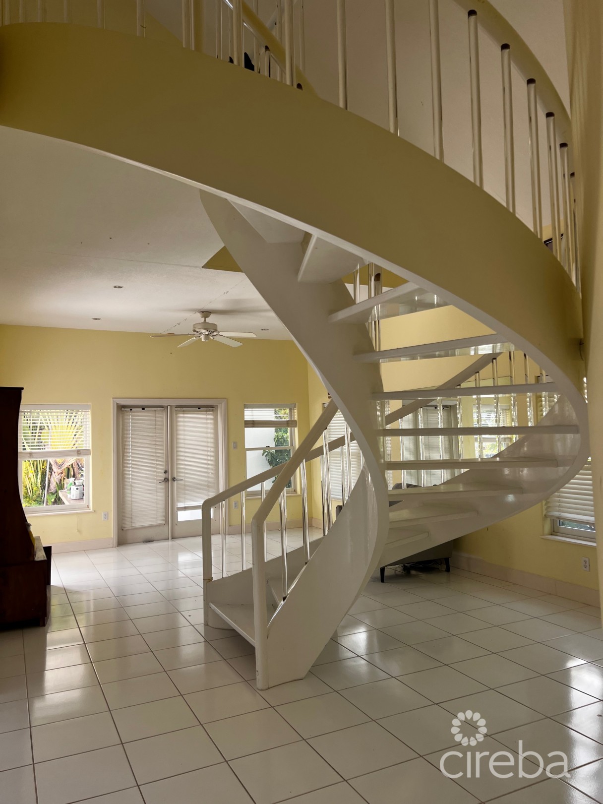 Canal Point - Canal Front Residence - Image 4
