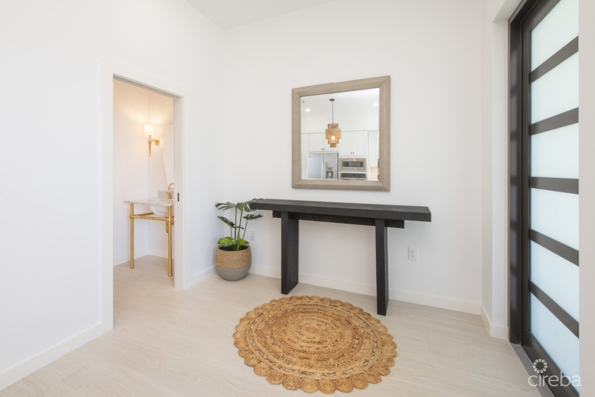 Seahaven Cassava Pointe Ocean Villa - Image 1