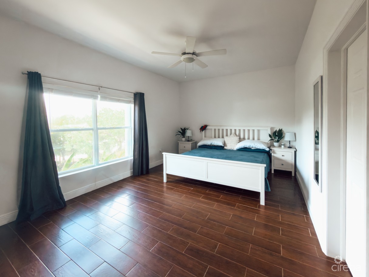 Emerald Isle 2 Bedroom Townhouse - Image 4