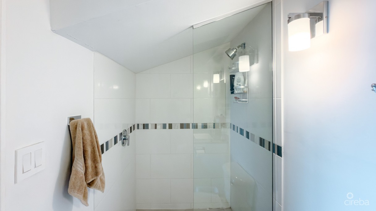 Emerald Isle 2 Bedroom Townhouse - Image 13