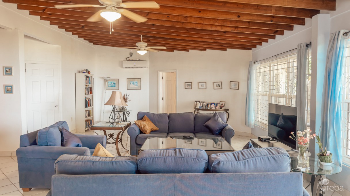 Villa Adel Oceanfront Home - Image 6