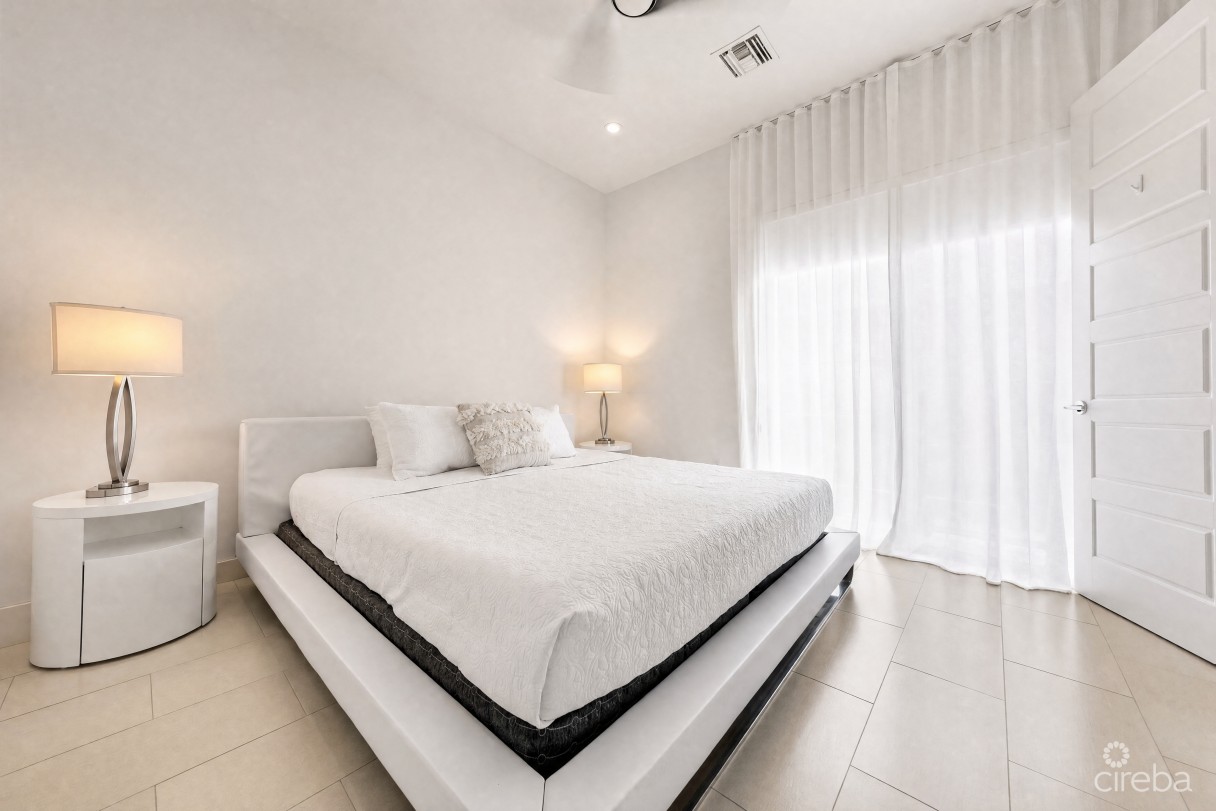 Shore Club #6- Ocean View Penthouse With Private Roof Top Terrace- Vendor To Pay Stamp Duty!!!!!!! - Image 16