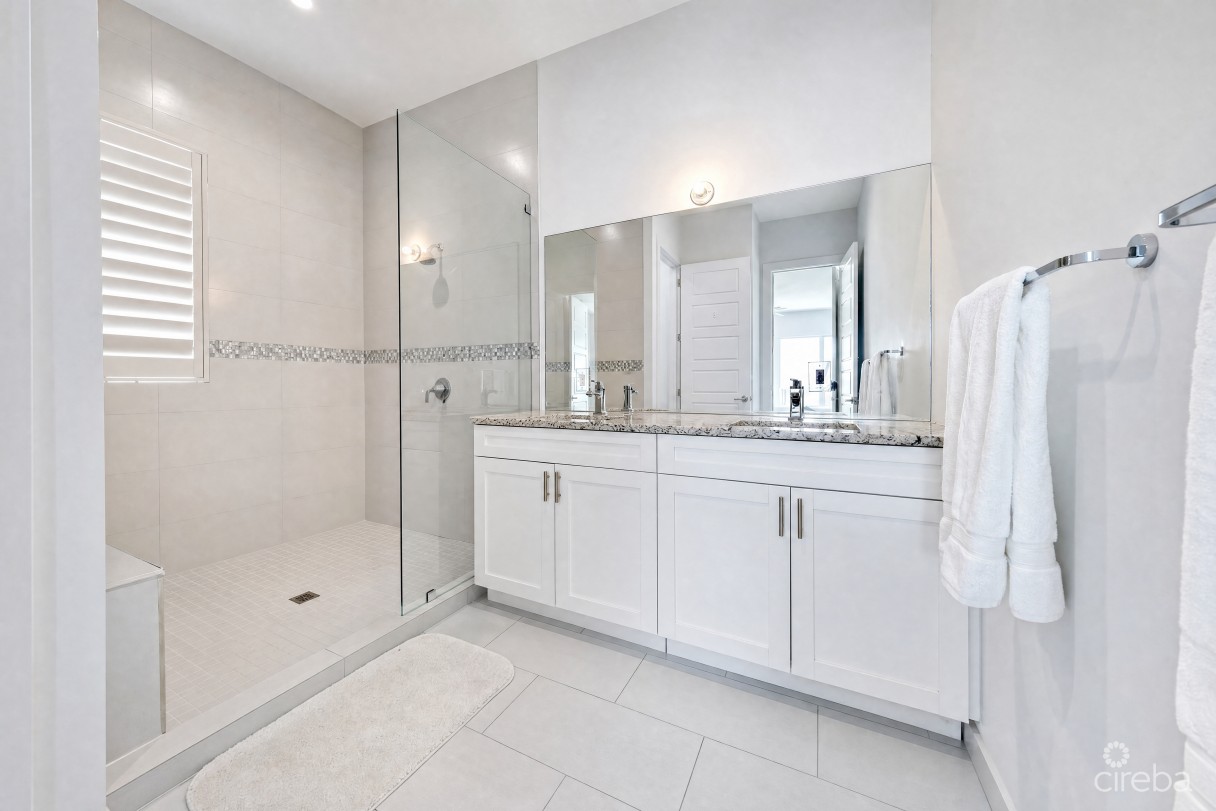 Shore Club #6- Ocean View Penthouse With Private Roof Top Terrace- Vendor To Pay Stamp Duty!!!!!!! - Image 20