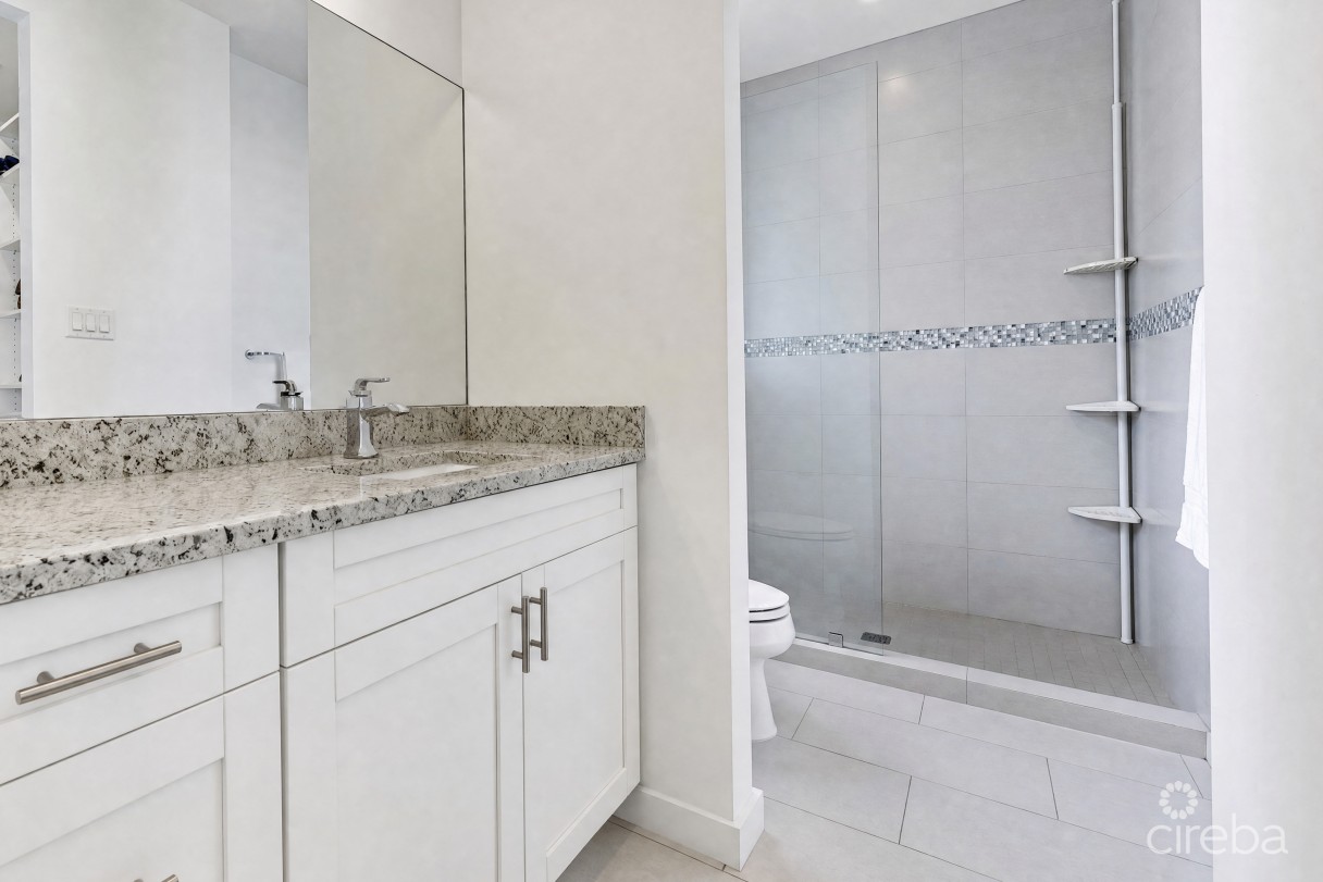 Shore Club #6- Ocean View Penthouse With Private Roof Top Terrace- Vendor To Pay Stamp Duty!!!!!!! - Image 17