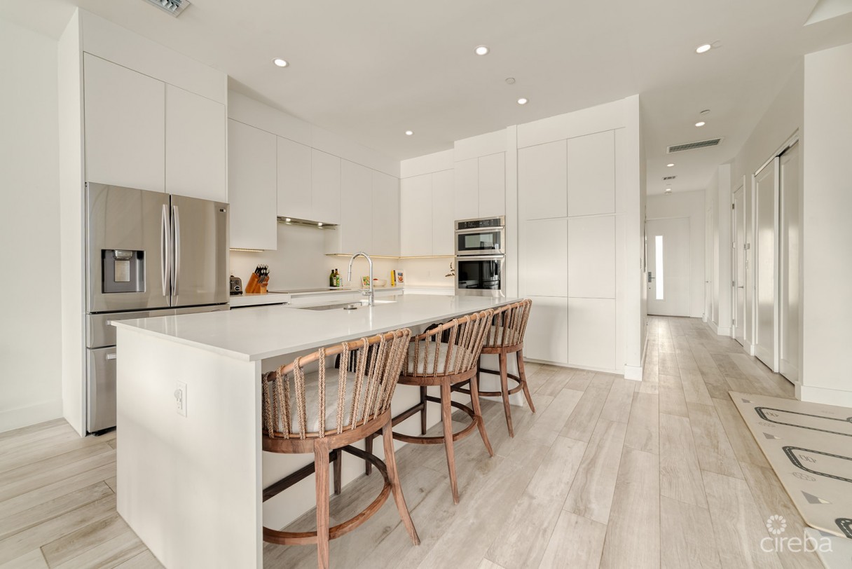 Aura  Oceanview Three Bed Townhome With Den - Image 6