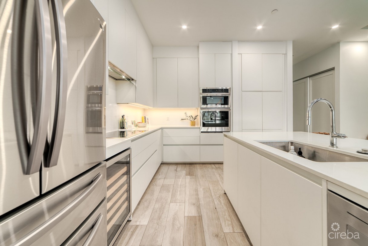 Aura  Oceanview Three Bed Townhome With Den - Image 7