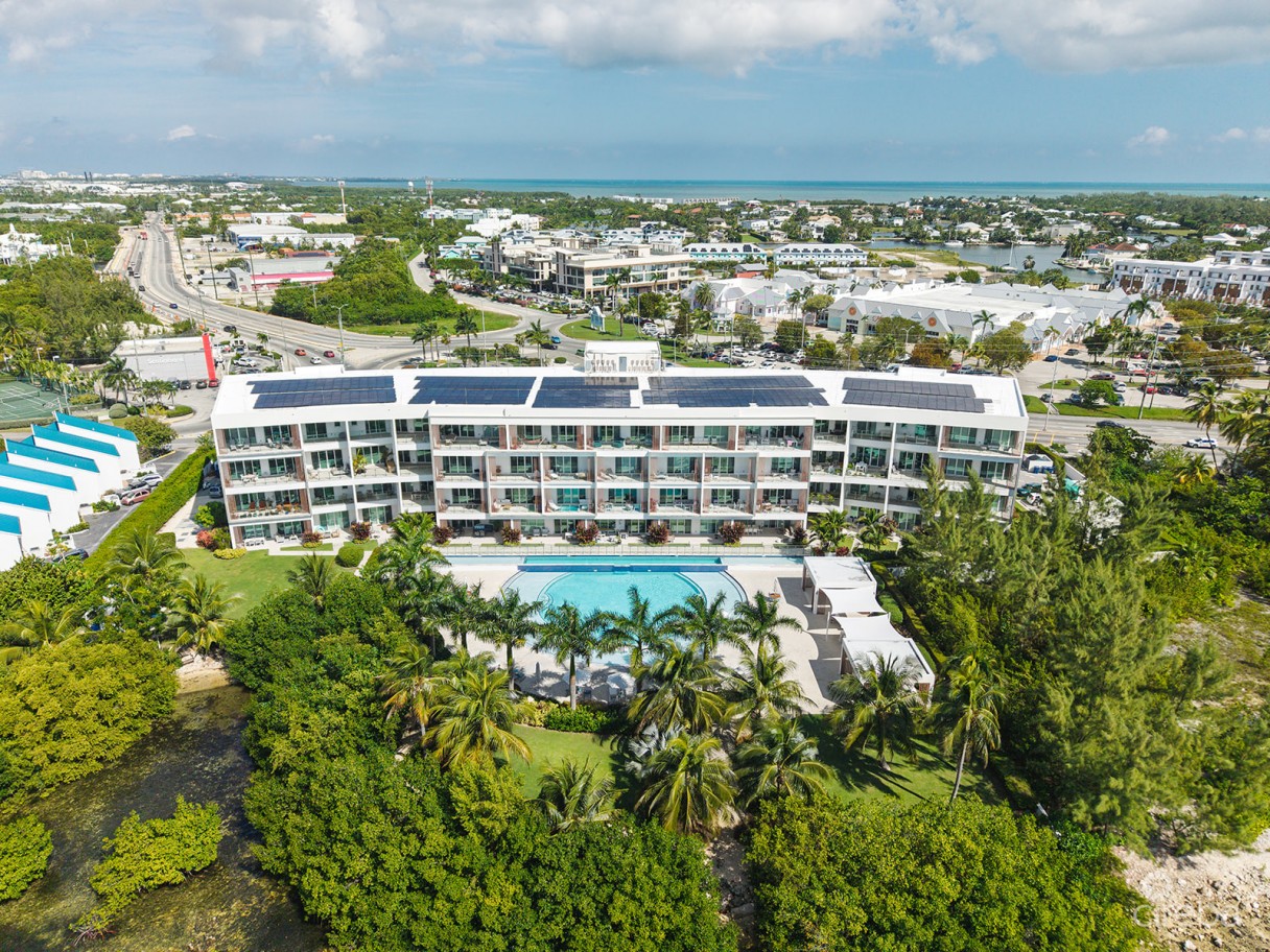 Aura  Oceanview Three Bed Townhome With Den - Image 24