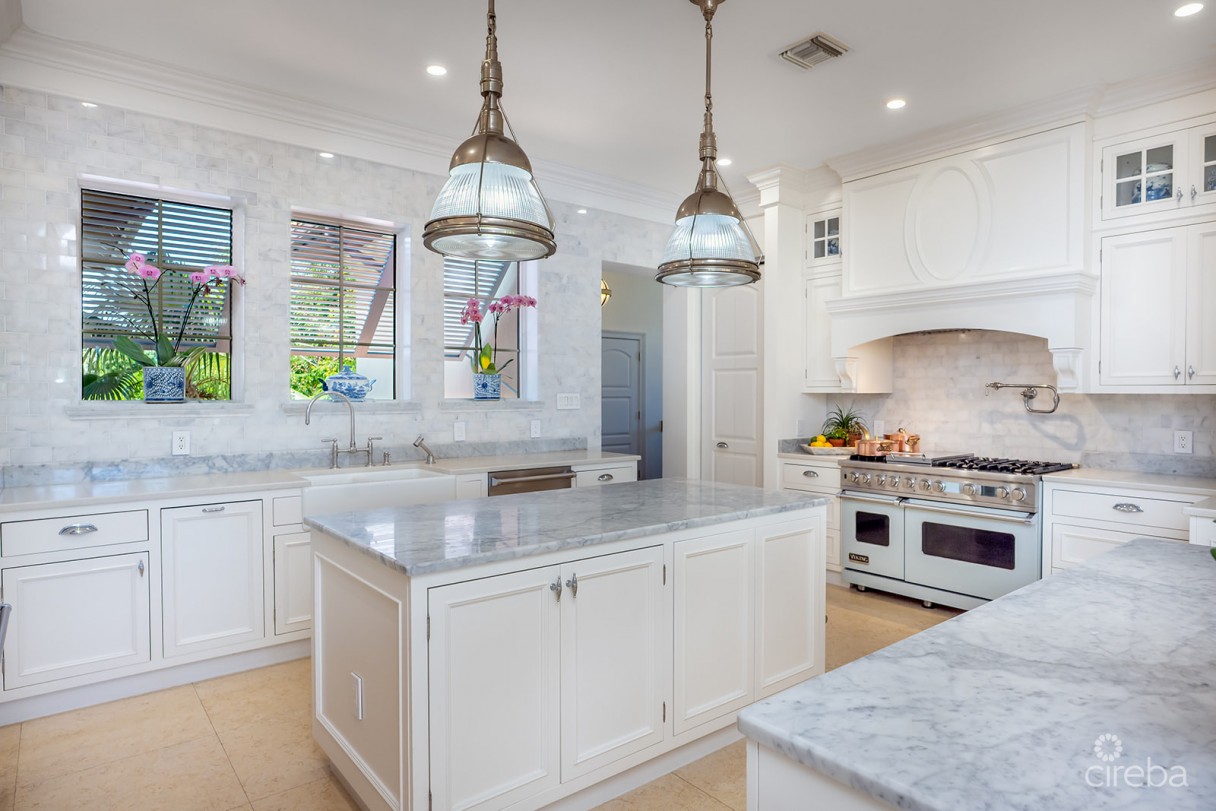 The Dock House | A Vista Del Mar & Yacht Club Signature Residence - Image 7