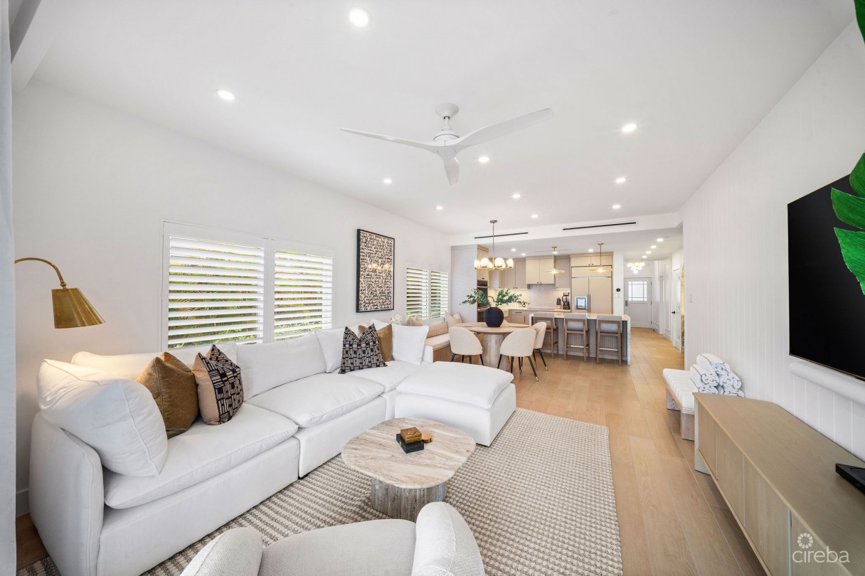 Avalon 9, Exquisite Beachfront Condo - Image 4