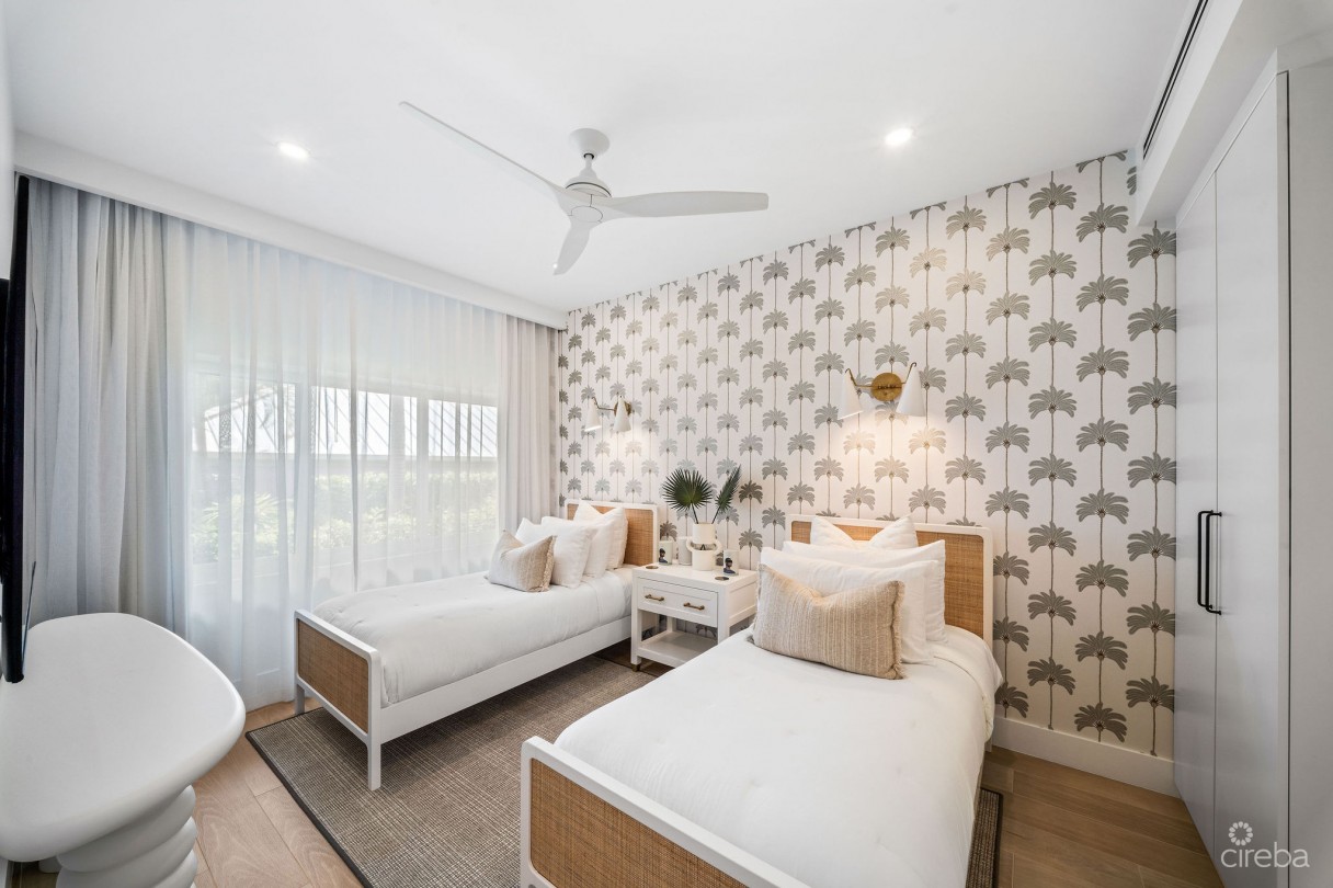 Avalon 9, Exquisite Beachfront Condo - Image 14