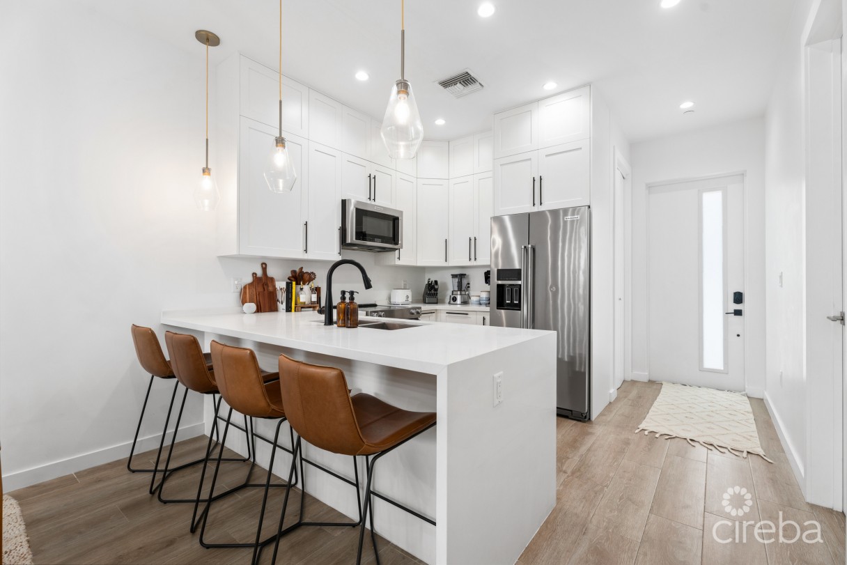Allure 7, 2 Bed Townhome - Image 2
