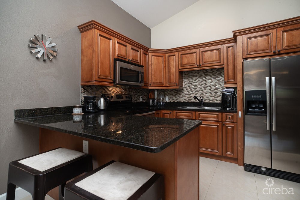 Lantern Point 2 Bedroom Top-floor Condo - Prospect - Image 1