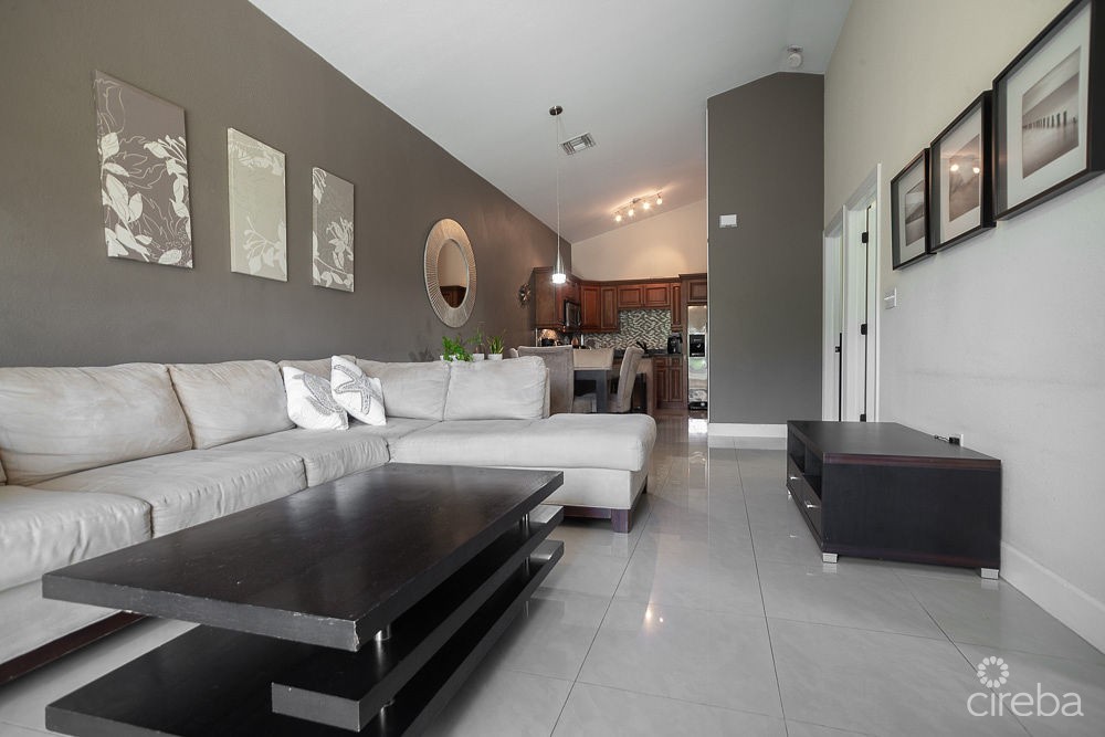 Lantern Point 2 Bedroom Top-floor Condo - Prospect - Image 3