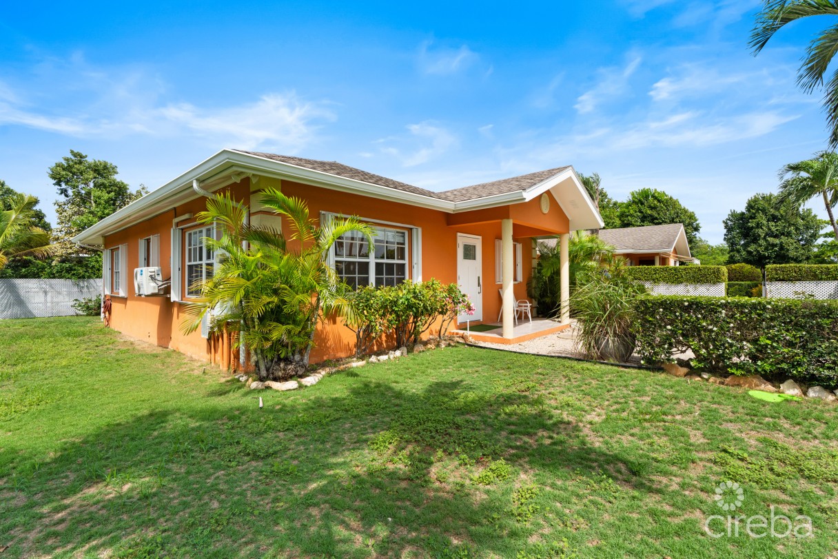 Beach Bay Duplex - X2 Homes. Both 2 Bed, 2 Bath With Double Garages - Image 1