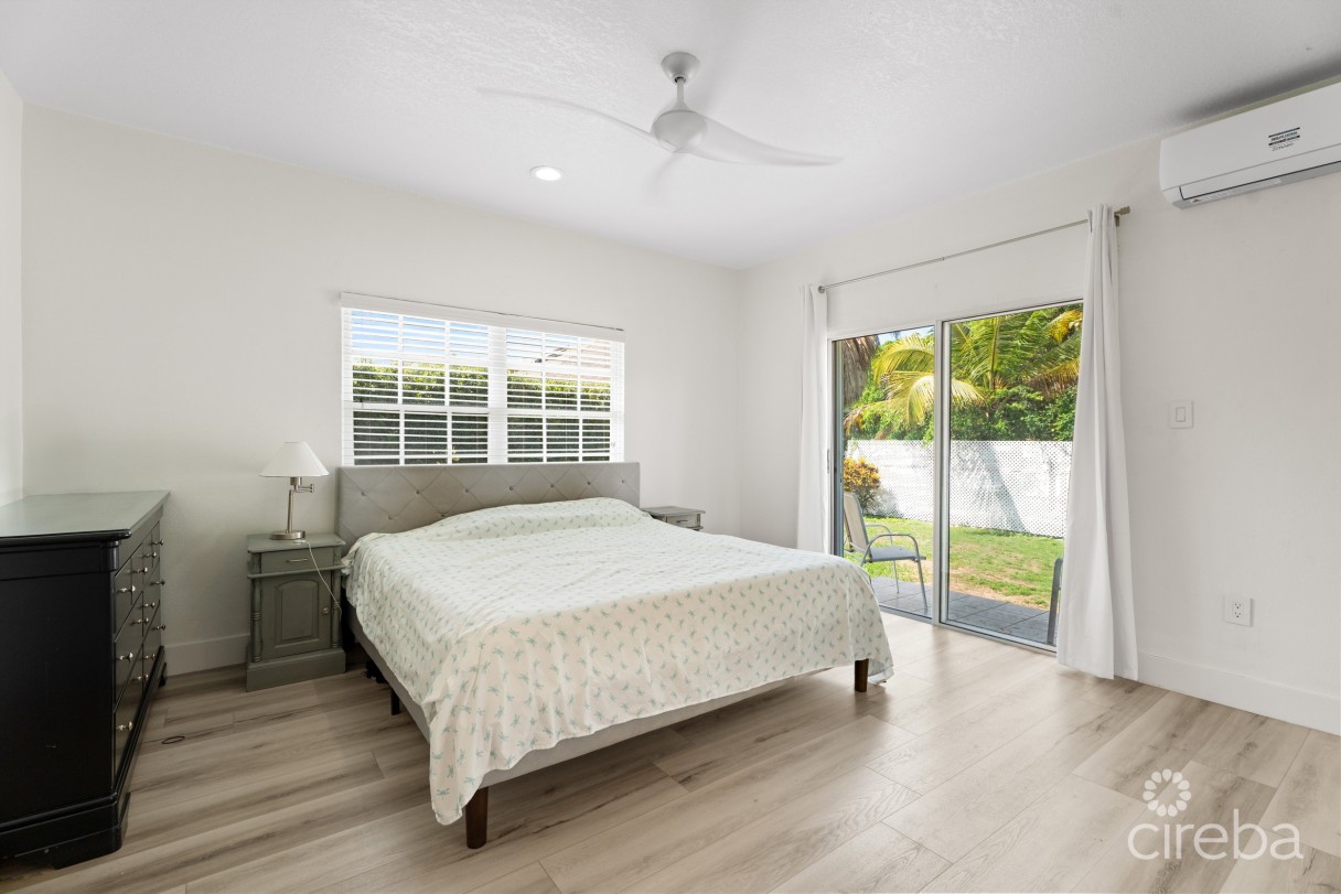 Beach Bay Duplex - X2 Homes. Both 2 Bed, 2 Bath With Double Garages - Image 6