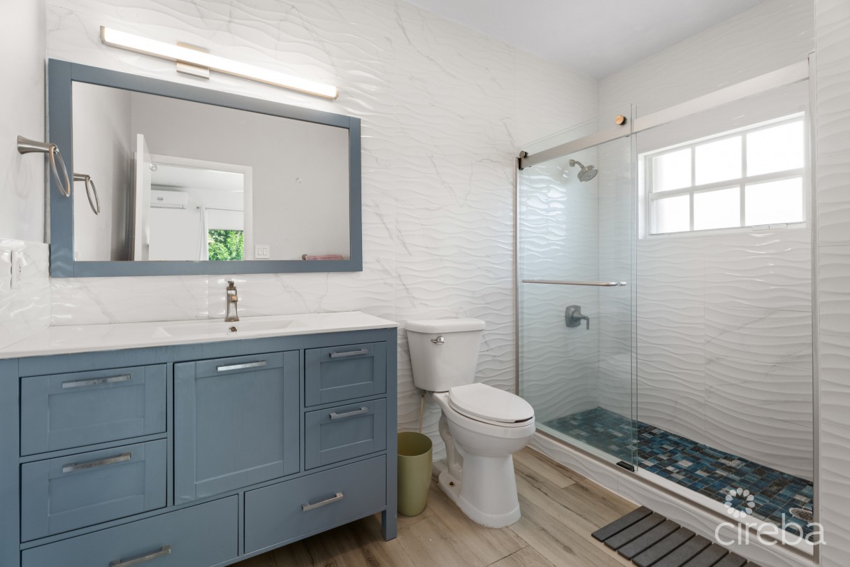 Beach Bay Duplex - X2 Homes. Both 2 Bed, 2 Bath With Double Garages - Image 7