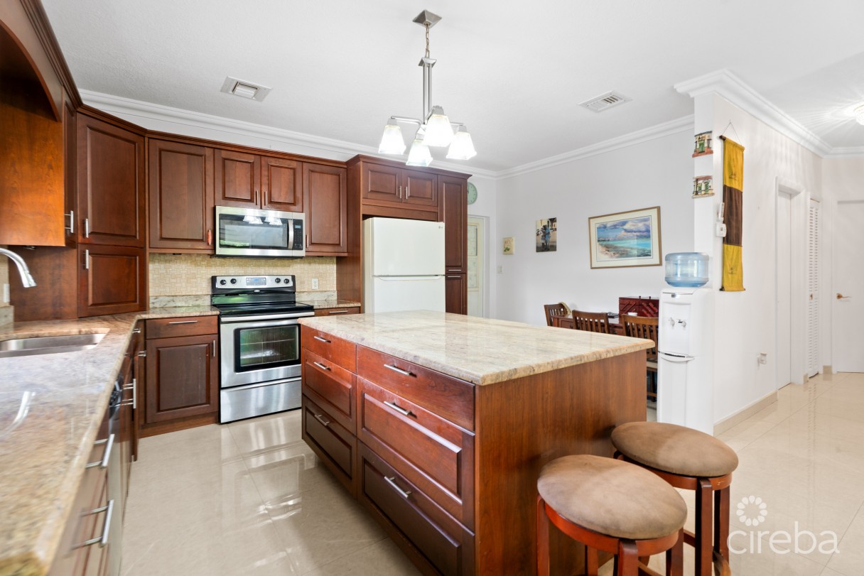 Beach Bay Duplex - X2 Homes. Both 2 Bed, 2 Bath With Double Garages - Image 13