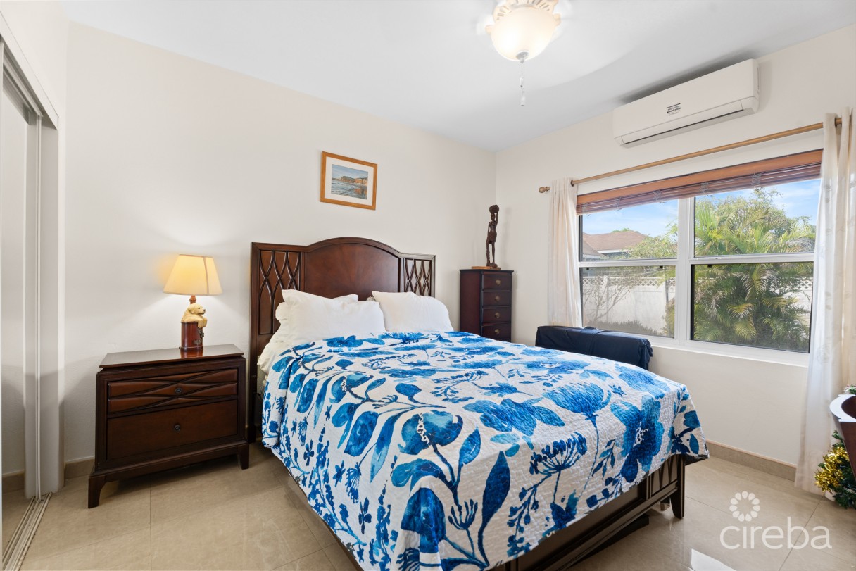 Beach Bay Duplex - X2 Homes. Both 2 Bed, 2 Bath With Double Garages - Image 16