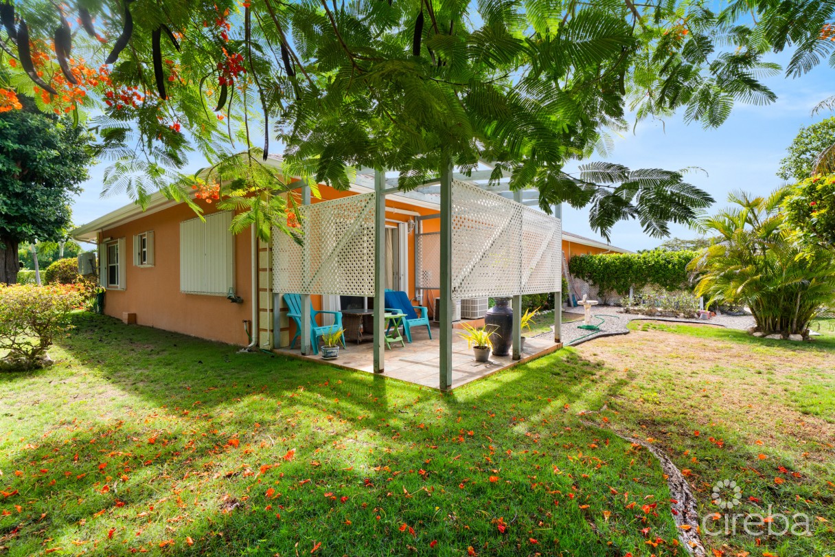 Beach Bay Duplex - X2 Homes. Both 2 Bed, 2 Bath With Double Garages - Image 18