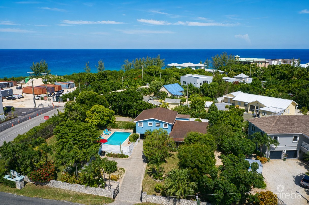 3 Br Home With Pool In Coral Gables On .47 Acres - Image 1