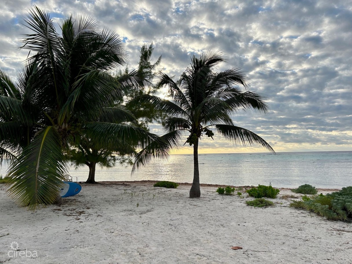 Bodden Town Hotel/tourism Beachfront Acreage & Cottage - Image 7