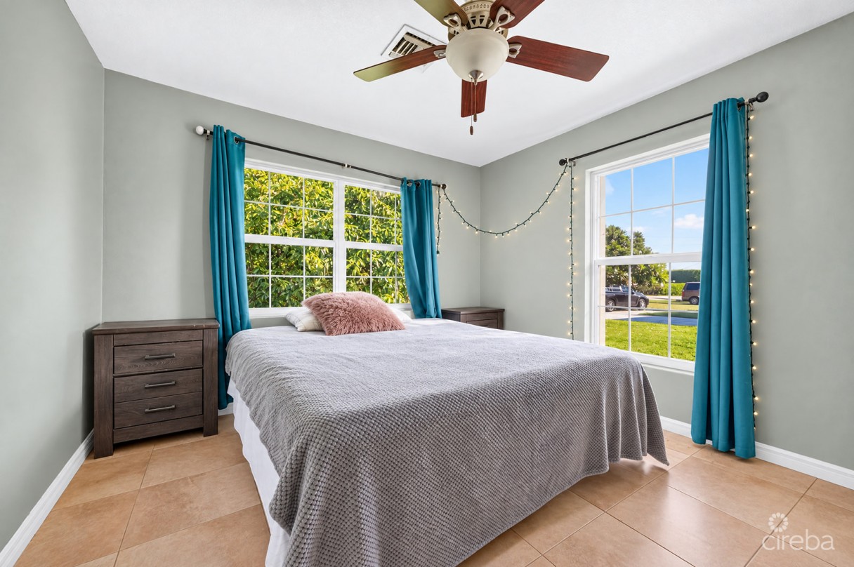 3 Bedroom Home On Duplex Lot W/approved Plans For  Additional 4-bedroom Home - Image 7