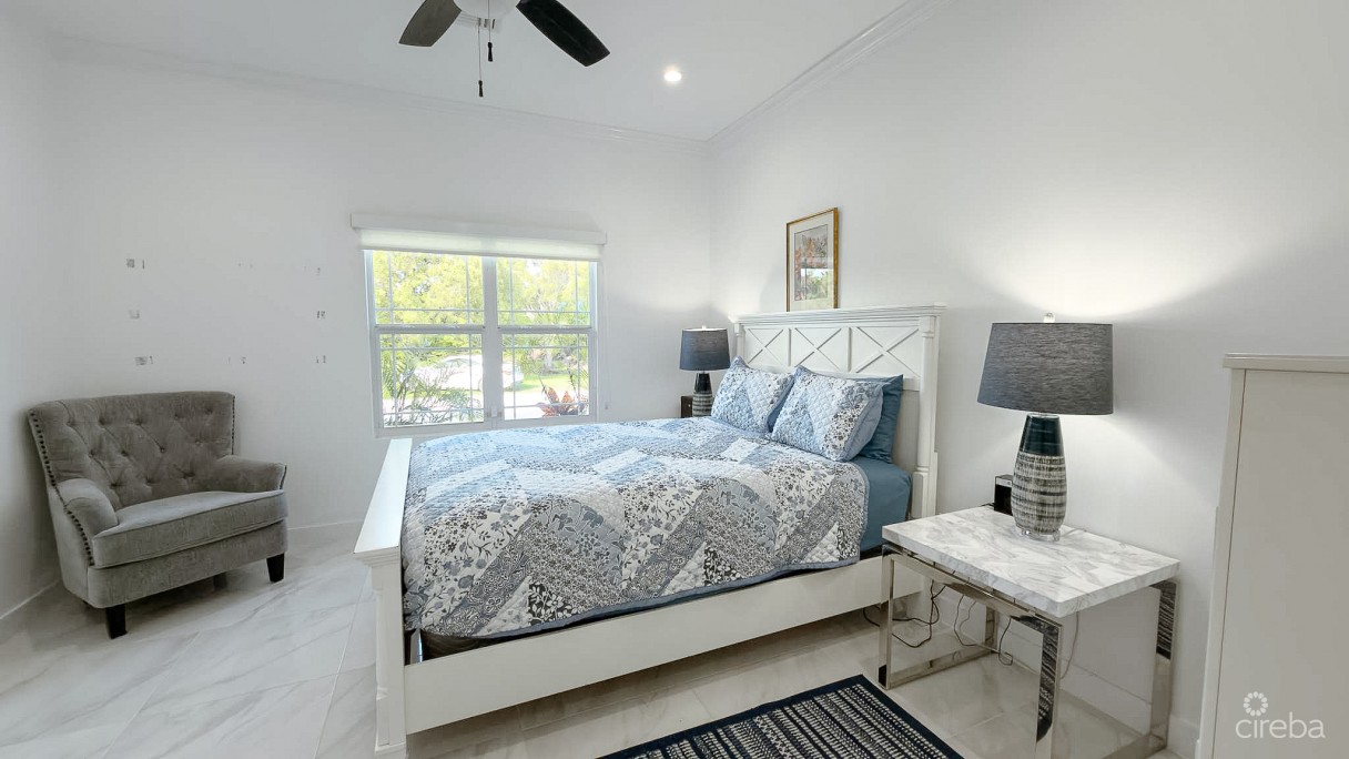 Shorecrest Circle 4 Bedroom Family Home - Image 8