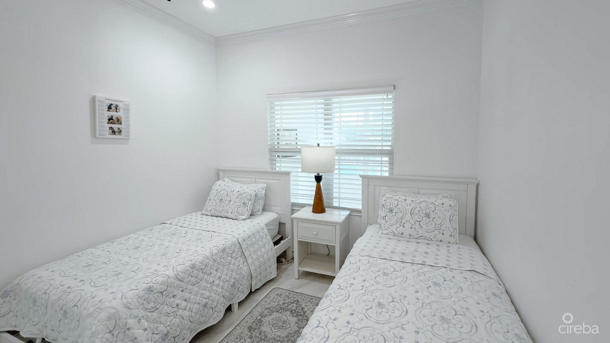 Shorecrest Circle 4 Bedroom Family Home - Image 13