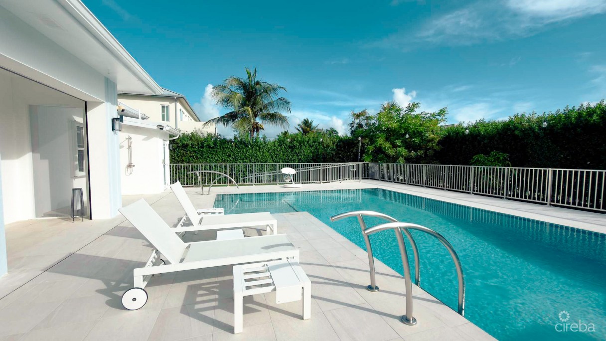 Shorecrest Circle 4 Bedroom Family Home - Image 15
