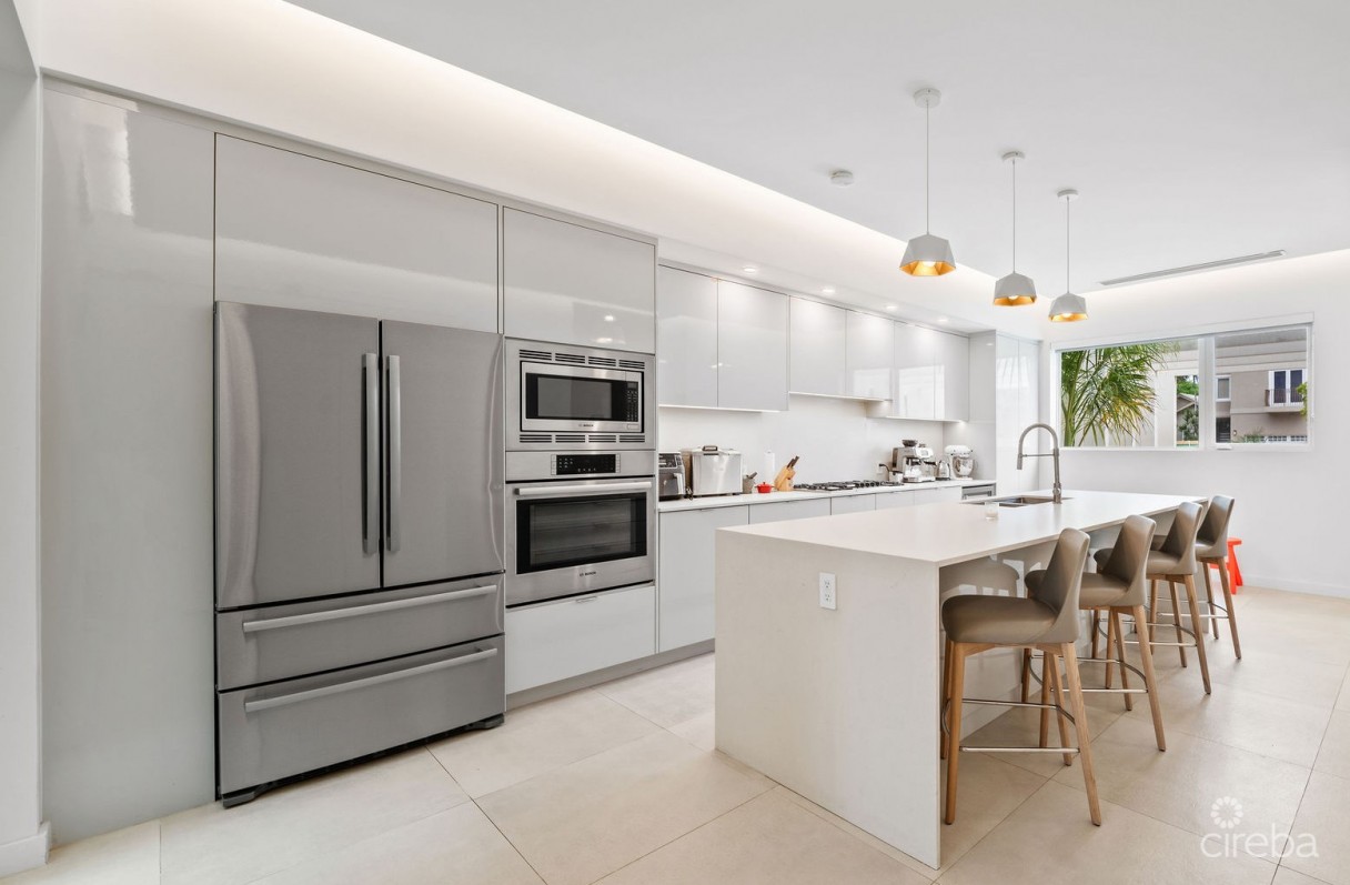 Solara #104 | Luxury Townhouse In Crystal Harbour - Image 12