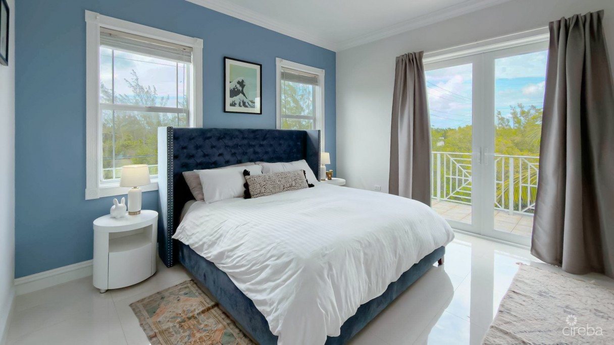 Sun Rose Canal Front Home - North Sound Estates - Image 16