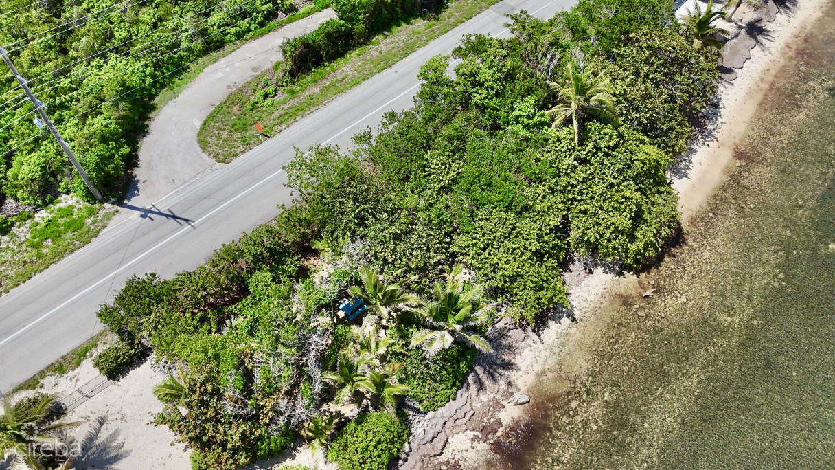 Large Beachfront Lot - Rum Point Drive - Perfect Estate Parcel - Image 11