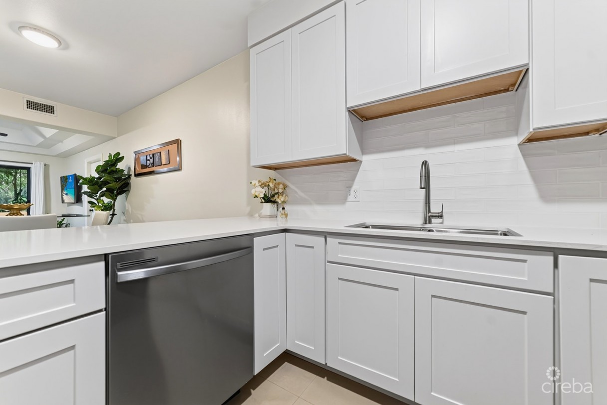 Complete Renovated Lantern Point 2 Bed/2 Bath - Image 4