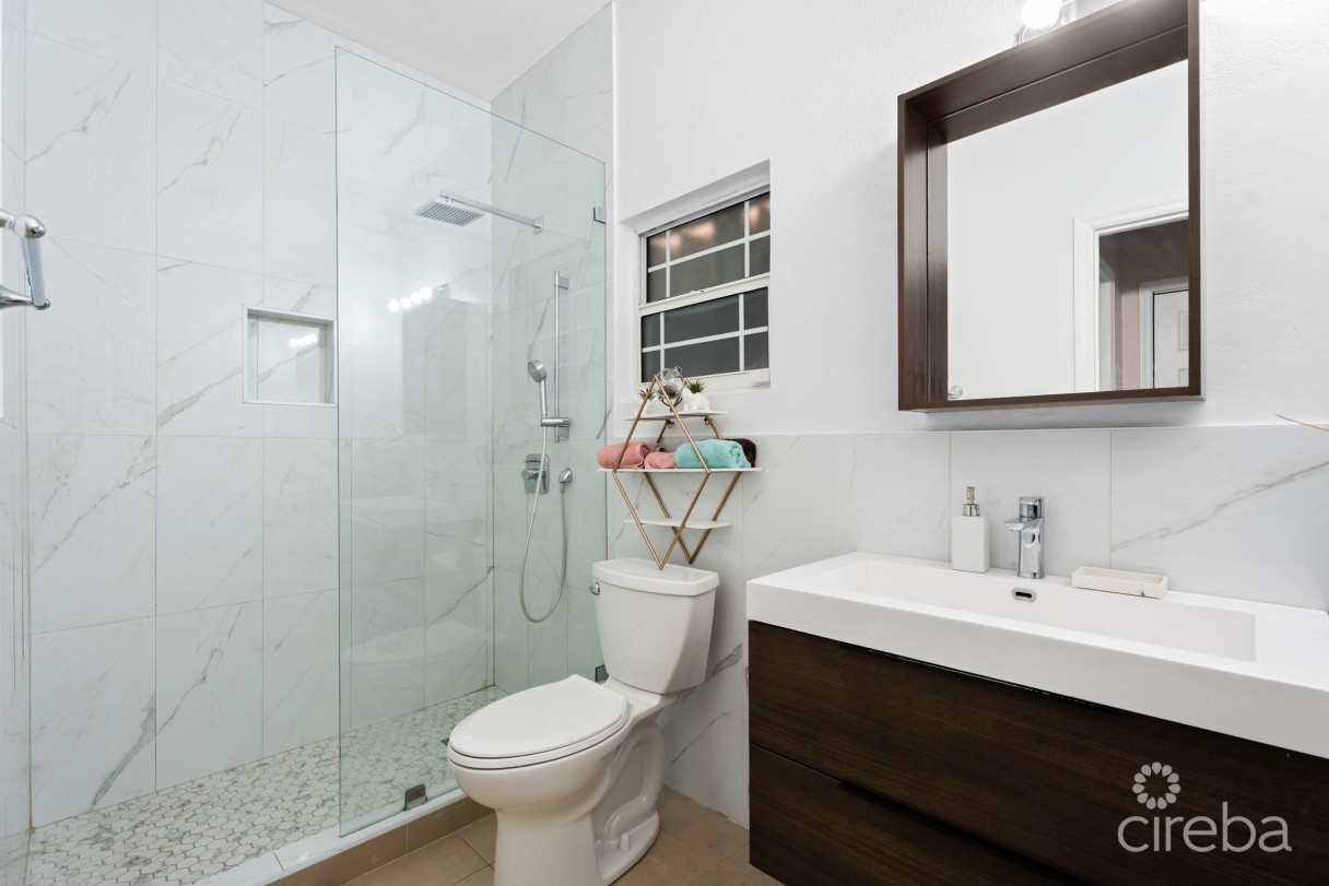 Pineapple Way 19a, Bodden Town Home - Image 11