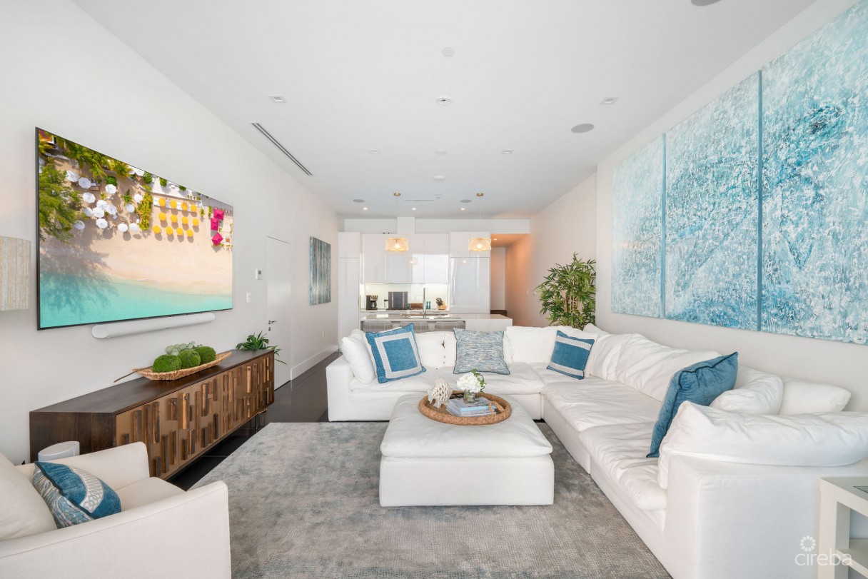 Fin 27, Oceanfront Condo - Image 1