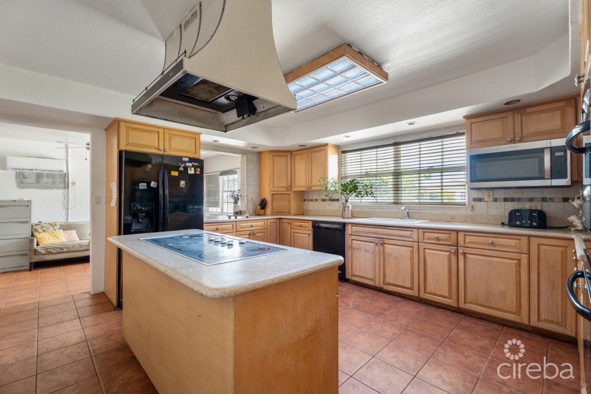 4 Bedroom Double Lot Home  In Prospect - Image 9
