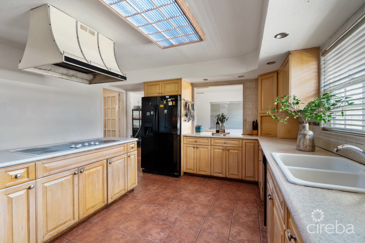 4 Bedroom Double Lot Home  In Prospect - Image 10