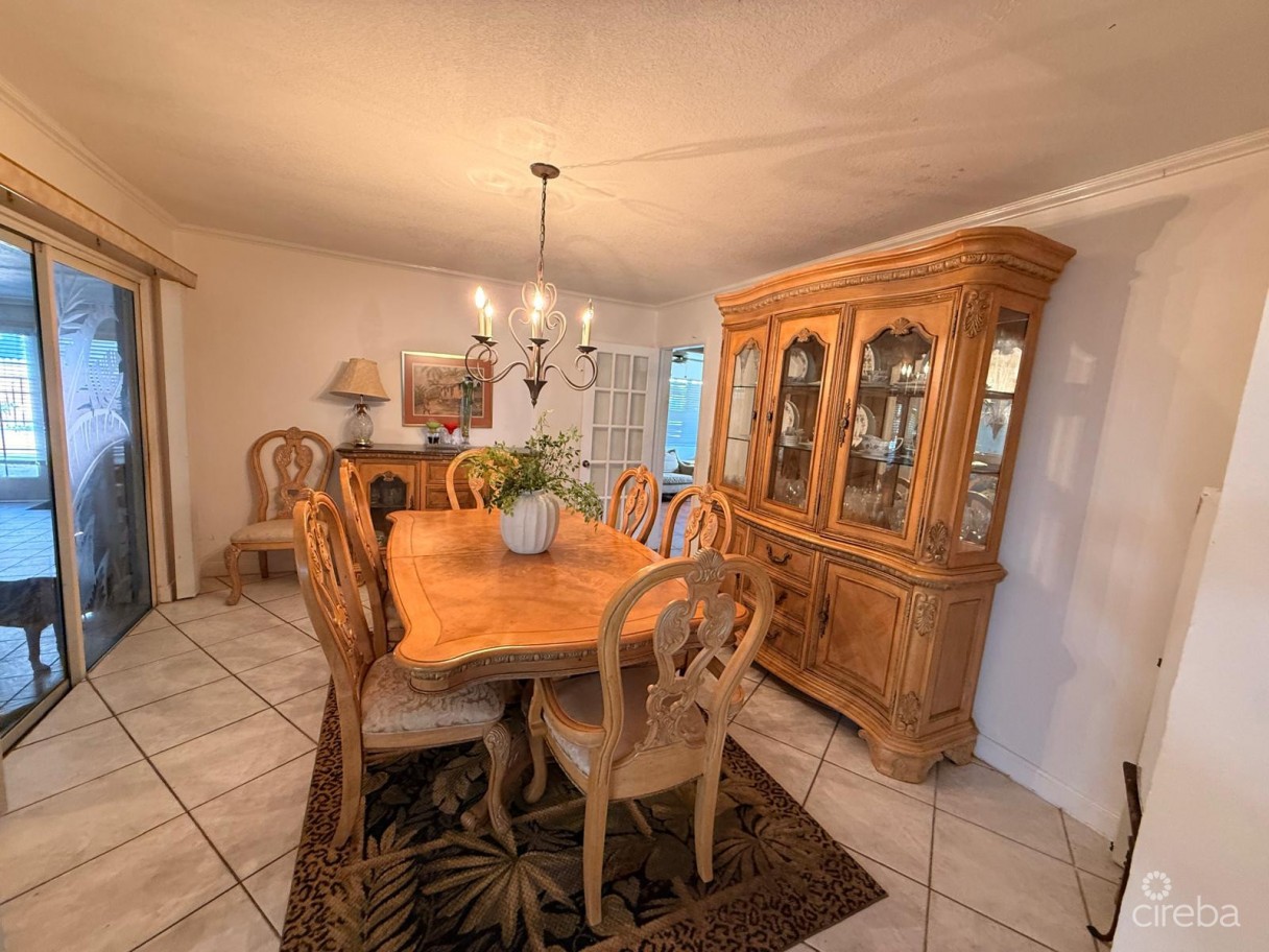 4 Bedroom Double Lot Home  In Prospect - Image 12
