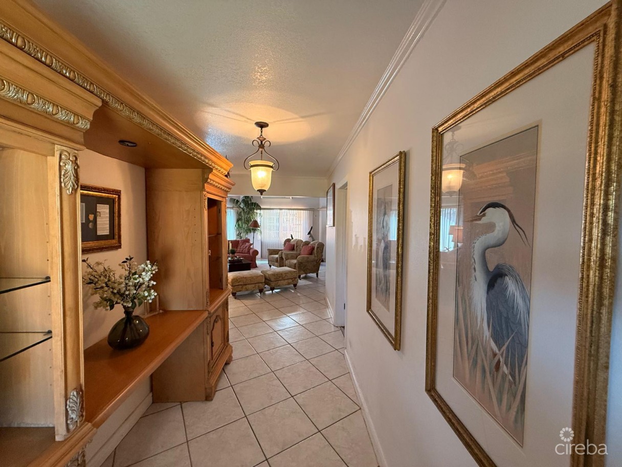 4 Bedroom Double Lot Home  In Prospect - Image 3