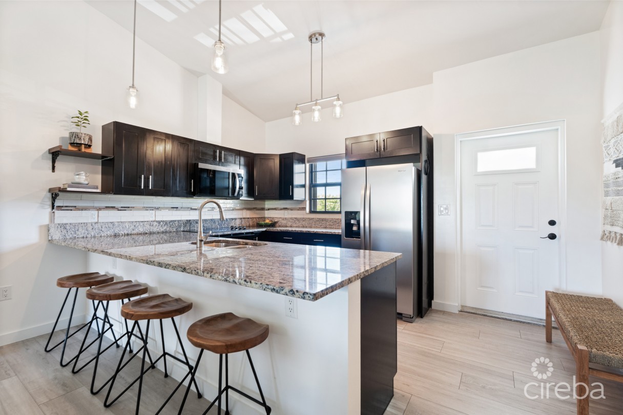Portofino Gardens | Turnkey 2-bed - Image 2