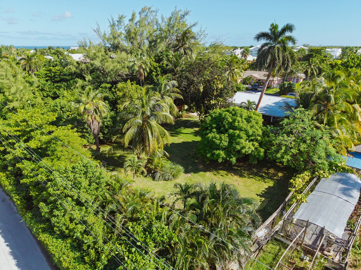 Rare Double-lot Oasis Bungalow  With Pool In Snug Harbour - Image 19