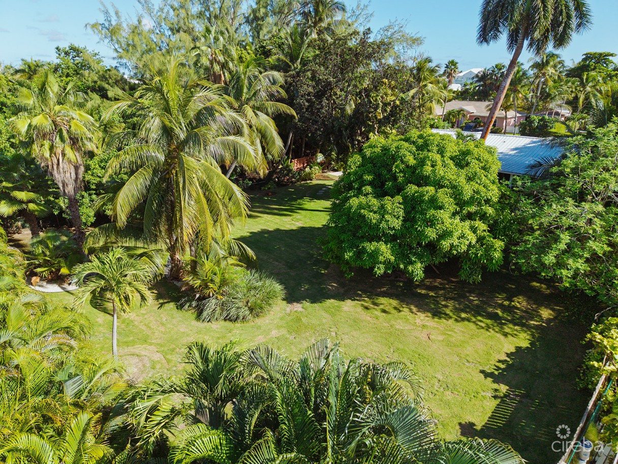 Rare Double-lot Oasis Bungalow  With Pool In Snug Harbour - Image 20